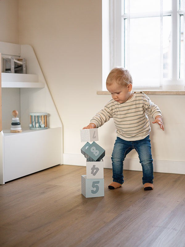 Stacking Blocks Numbers - Blue