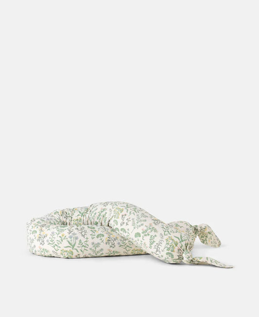 Dear April Skye Bettschlange