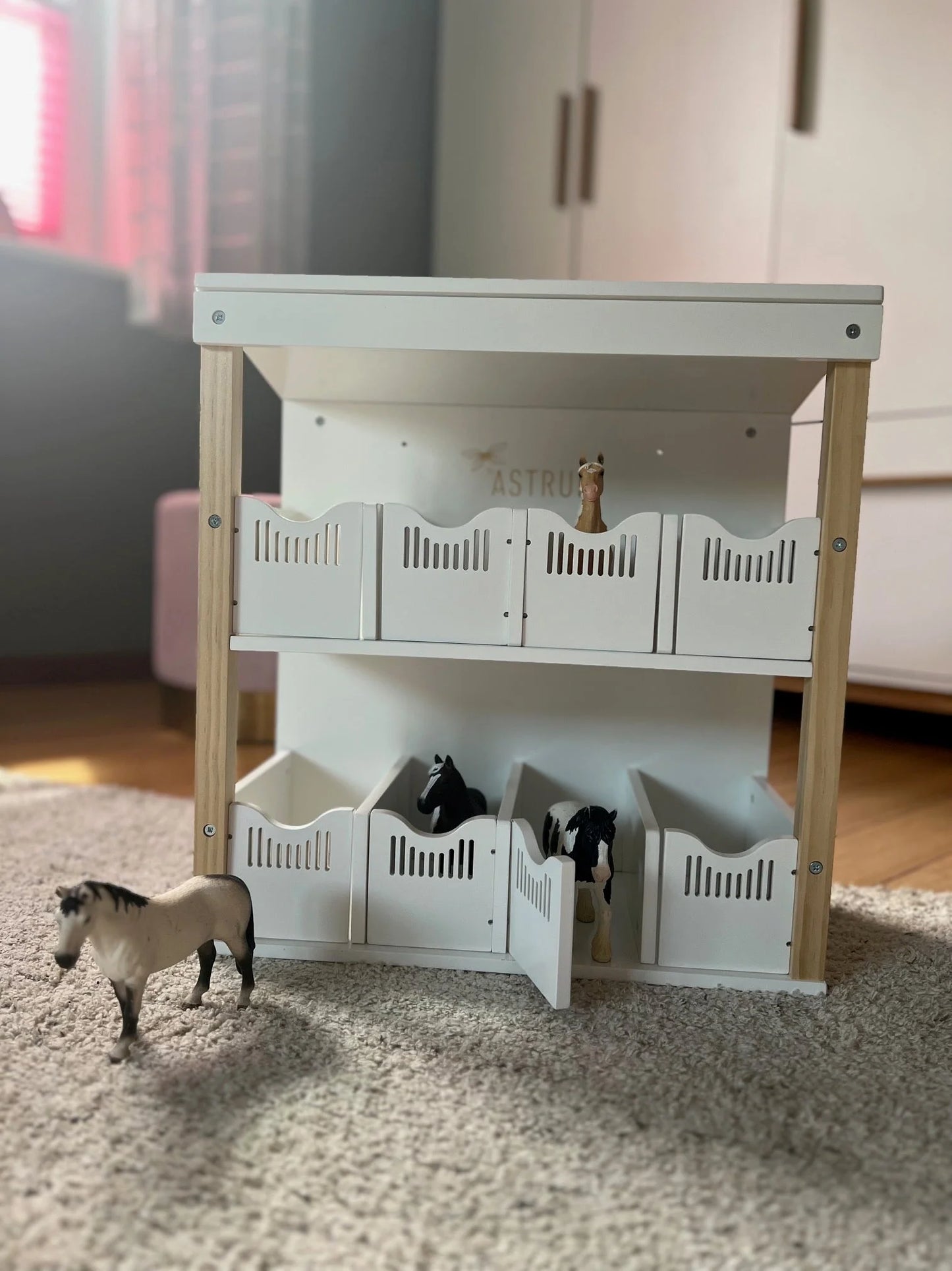 Pferdestall für Spielfiguren
