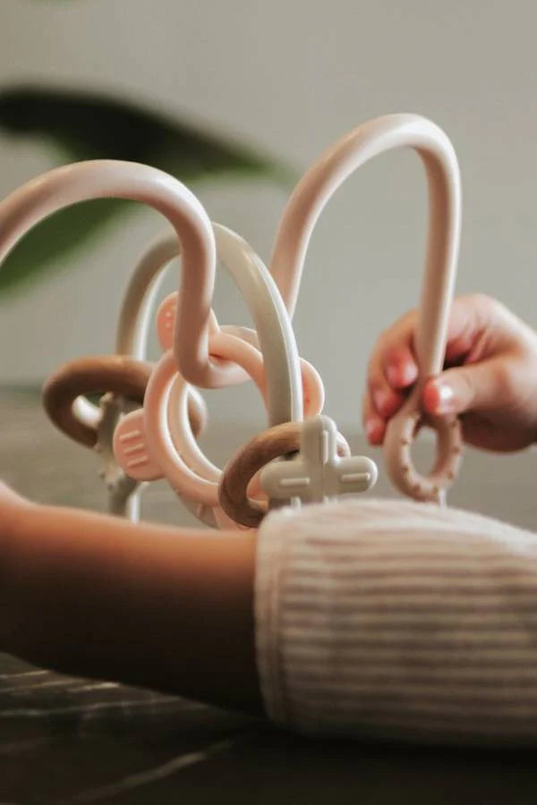 Spielzeug mit Saugnäpfen - Soft Pink