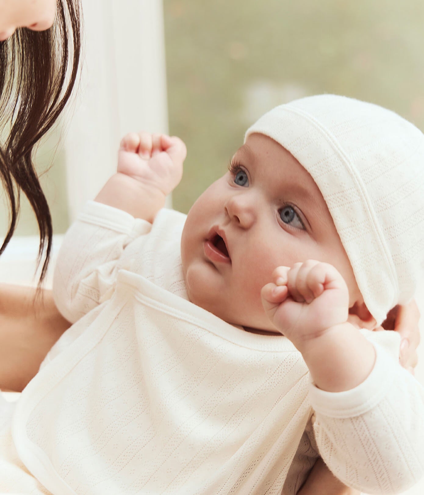 Petit Bateau Langes 3-teiliges Baby-Set aus Baumwolle mit Lochstickerei und dazu passendem Mützchen