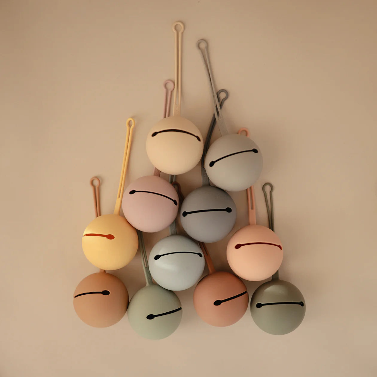 Mushie Pacifier Case -verschiedene Farben
