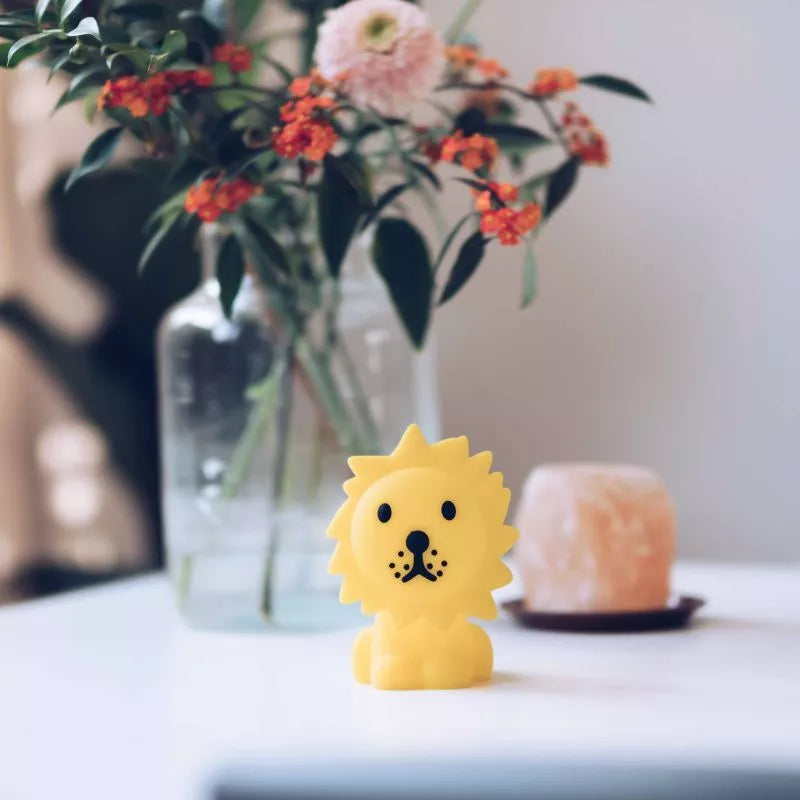 Lion Bundle of Light