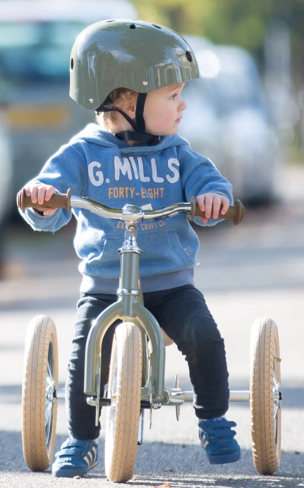 Coconut Helm Gr. M - Verschiedene Farben