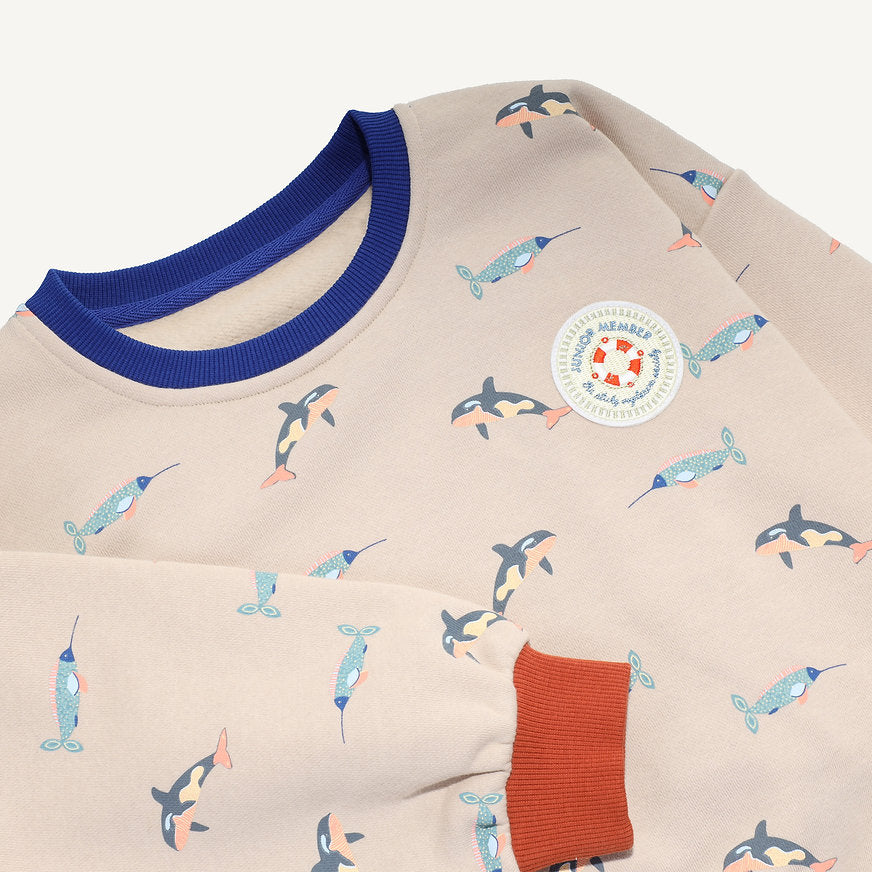 Sweater Orca all over - wonders of the deep sea