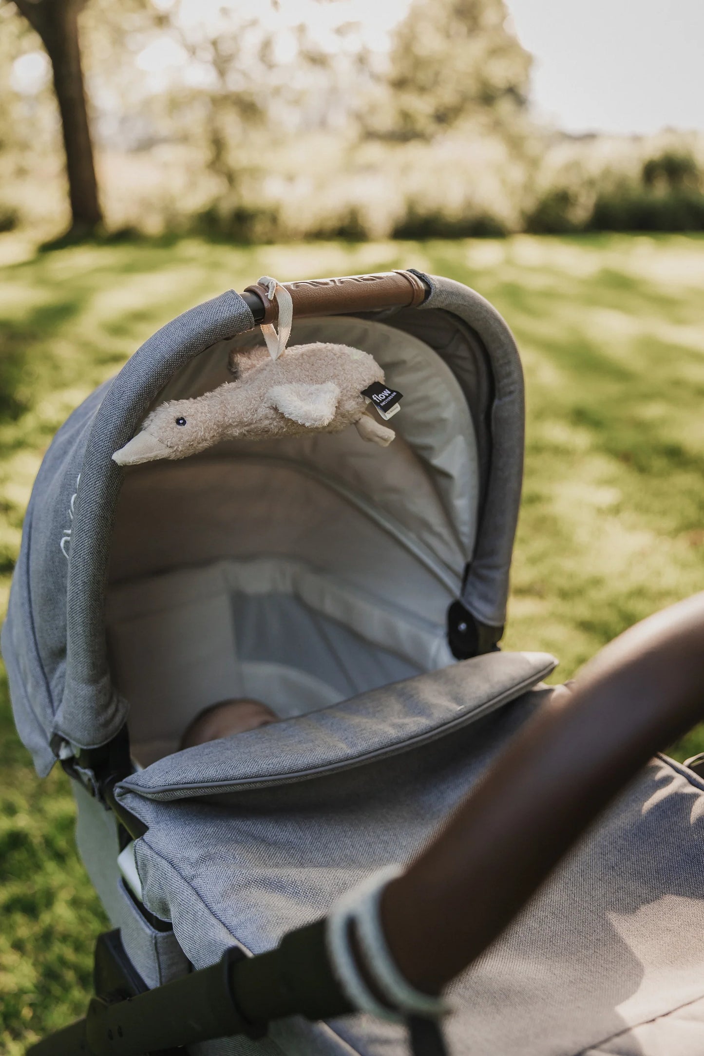 Liva (Oat) Comforter on the go