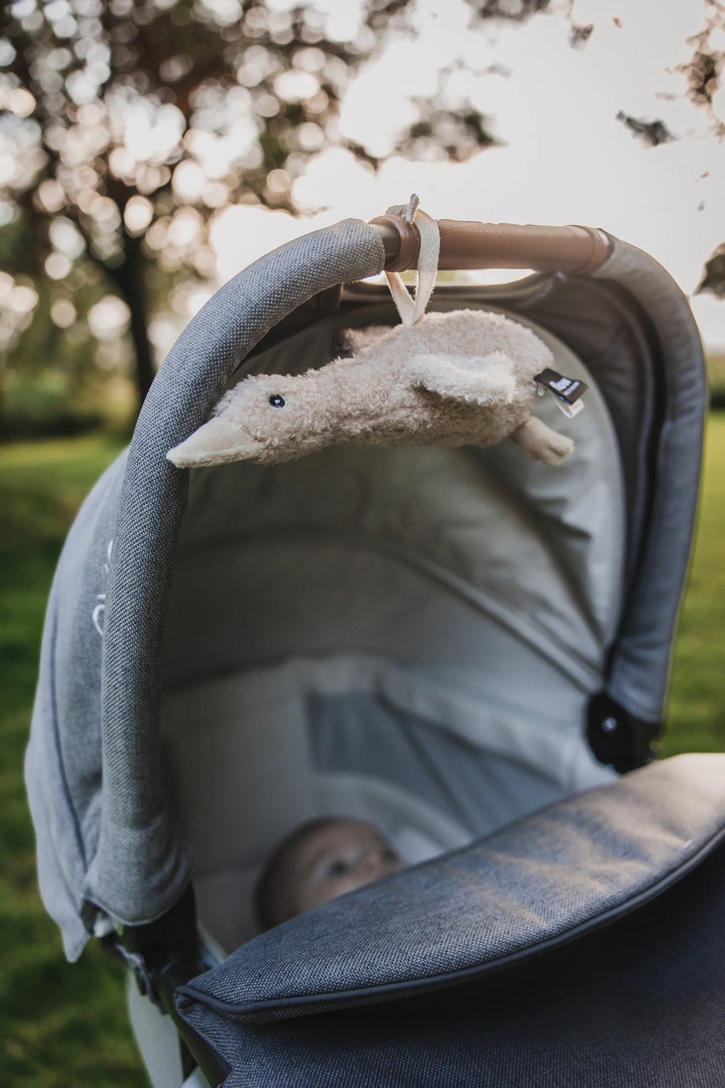 Liva (Oat) Comforter on the go