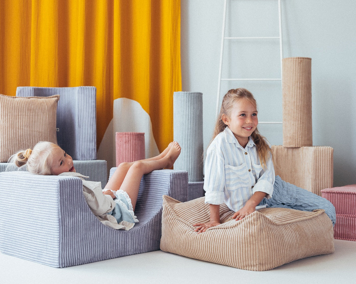 Blueberry Blue Rainbow Playset