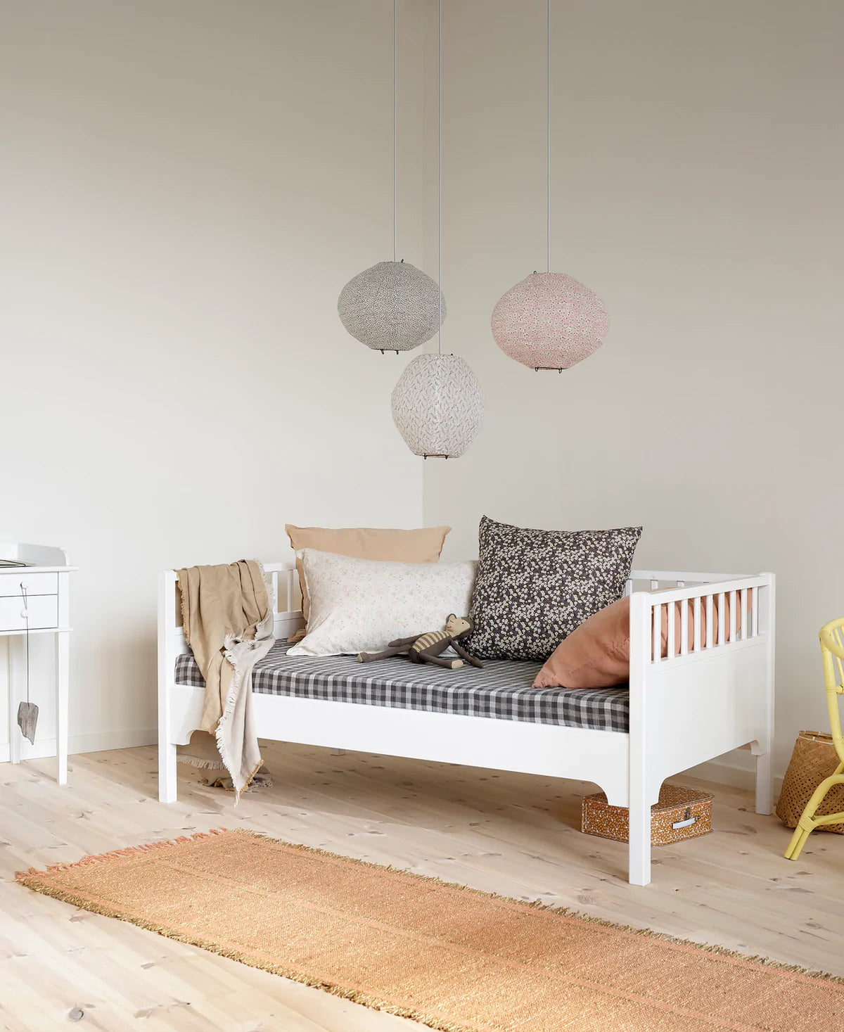 Classic Junior Bettsofa, 90x160 cm, weiß