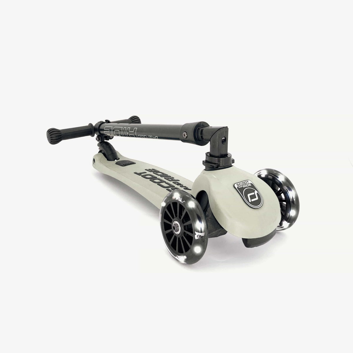 Scoot and Ride Highwaykick 3 LED Ash