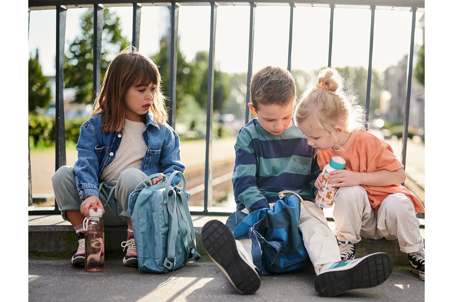Wasserflasche Pop-up campus in 2 Größen und verschiedenen Farben