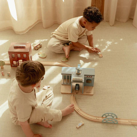 Holzfeuerwache – Rot – Essentials