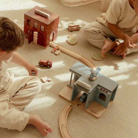 Holzpolizeistation – Blau – Essentials