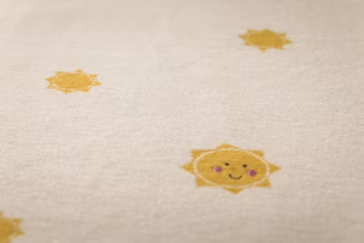 Babydecke Sonne mit Stick Farbe Rohweiß 90x70cm