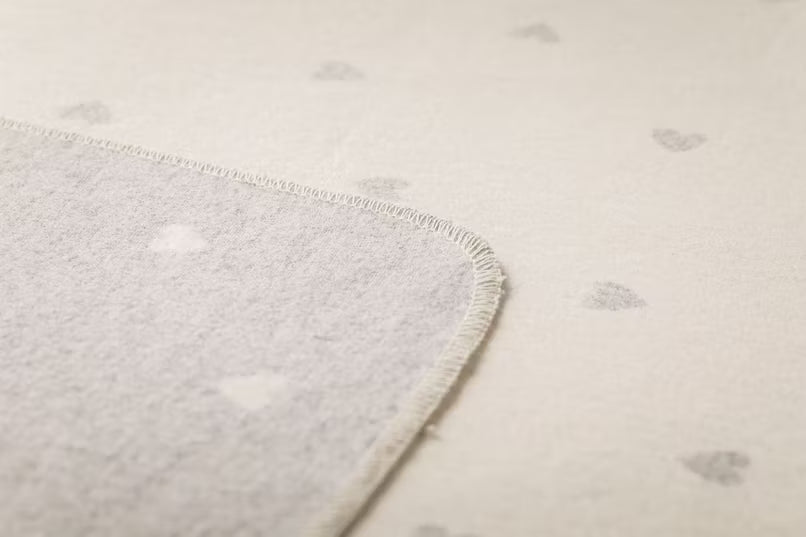 Babydecke Herzen Farbe Hellgrau 90x70cm