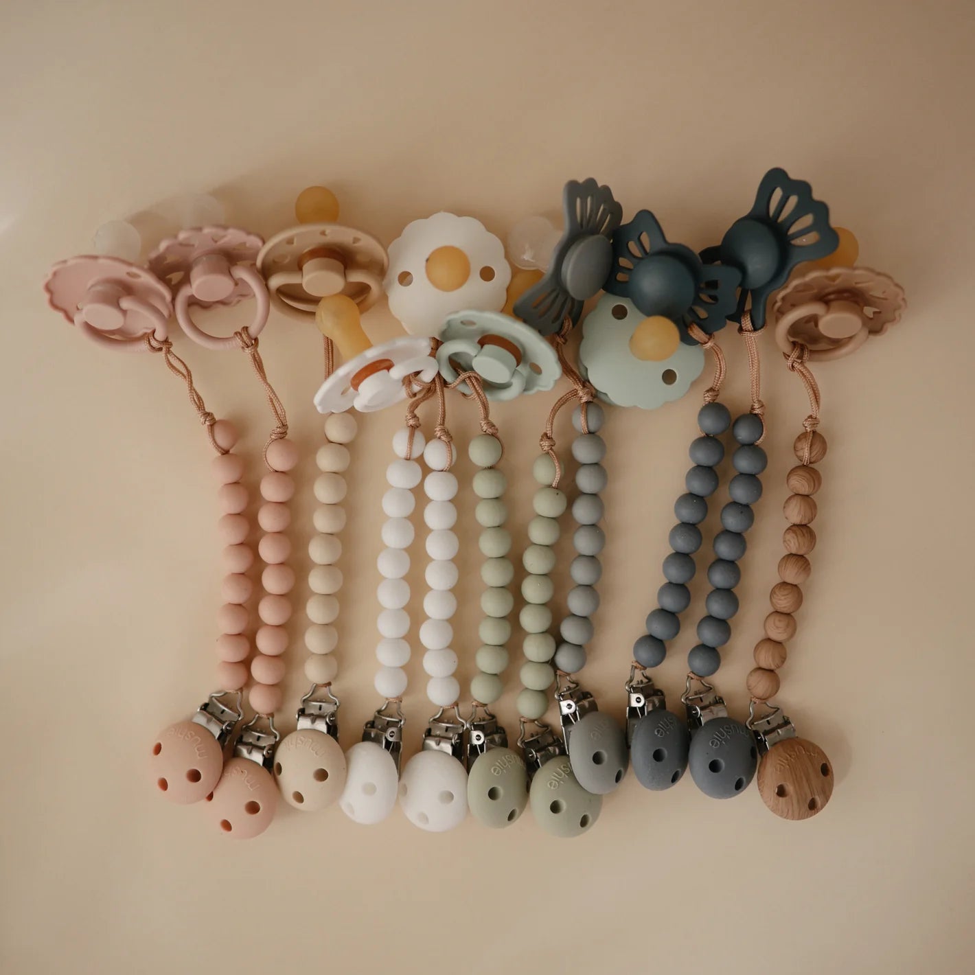 Mushie Silicone Pacifier Clip - Hera